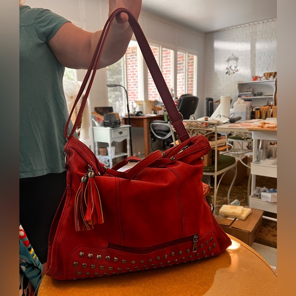 25% off listed price. Large red bag. Reposh